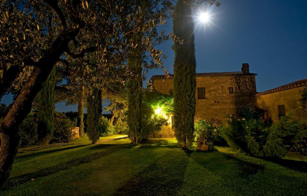 Locanda Ilune Pitigliano Bagian luar foto